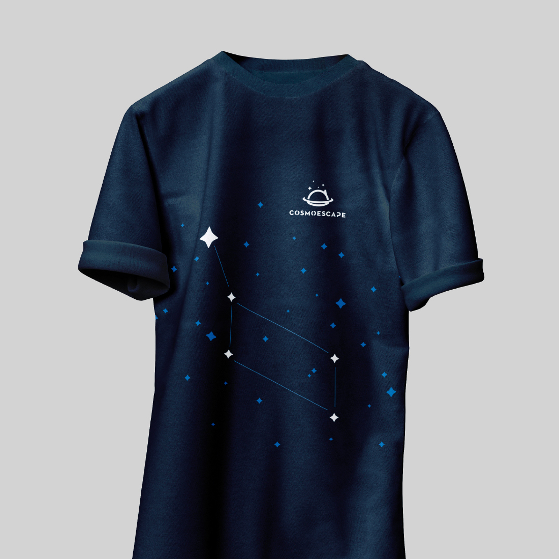 Diseño de camiseta para la marca Cosmoescape. Diseño de branding y marca. Estudio de diseño en granada y málaga