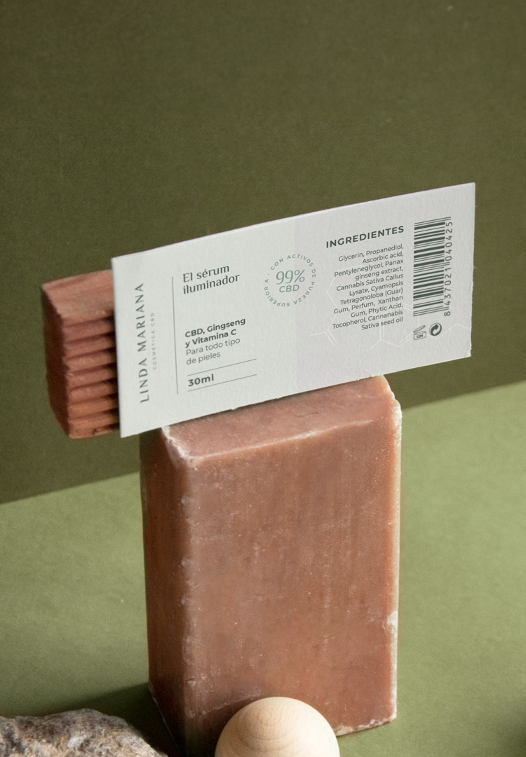 Diseño de branding y marca para la marca de Linda Mariana, diseño de packaging y universo de marca.